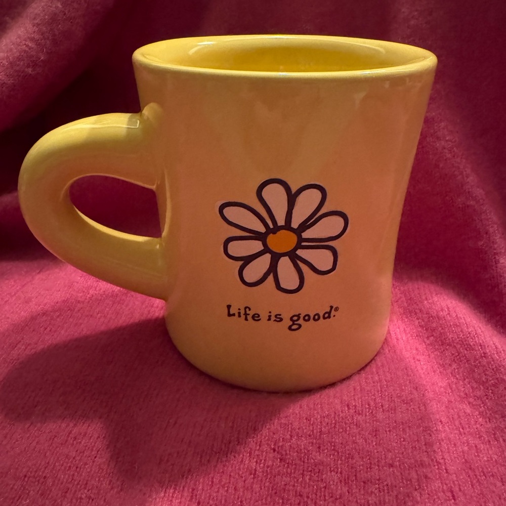 Yellow Life is Good Coffee Mug Daisy